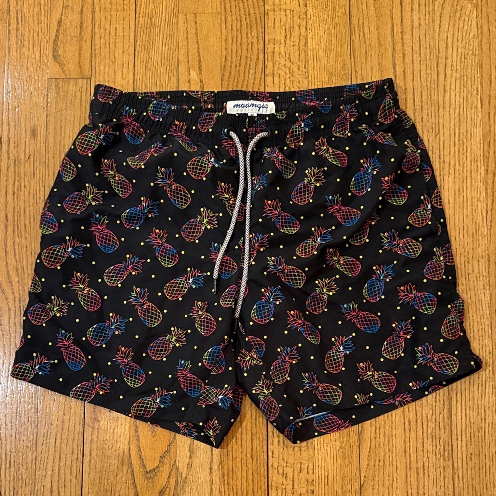 Maamgic Pineapple Swim Trunks Size M 🍍